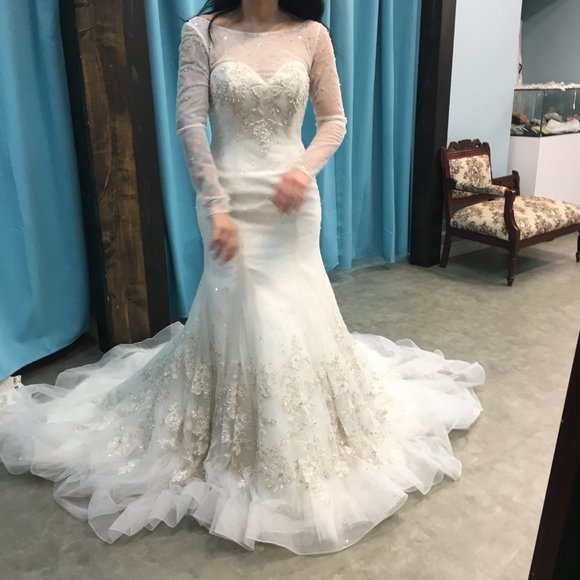 NEW Alfred Angelo Long Sleeve Lace Wedding Dress, Ivory Size 4, Mermaid - Picture 2 of 12